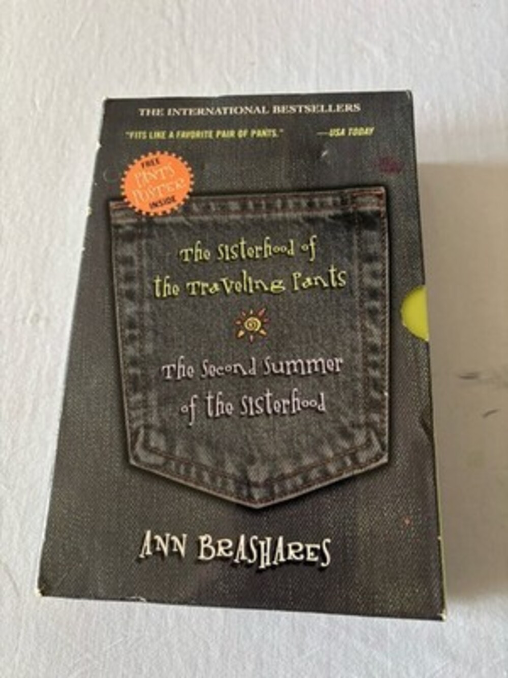 The Sisterhood of the Traveling Pants Box Set (2 Books) Ann Brashares – Like New